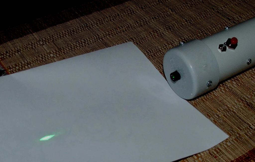 طرز ساخت لیزر سبز